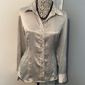 ⬇️Price Drop⬇️ Puli blouse Size 10/40